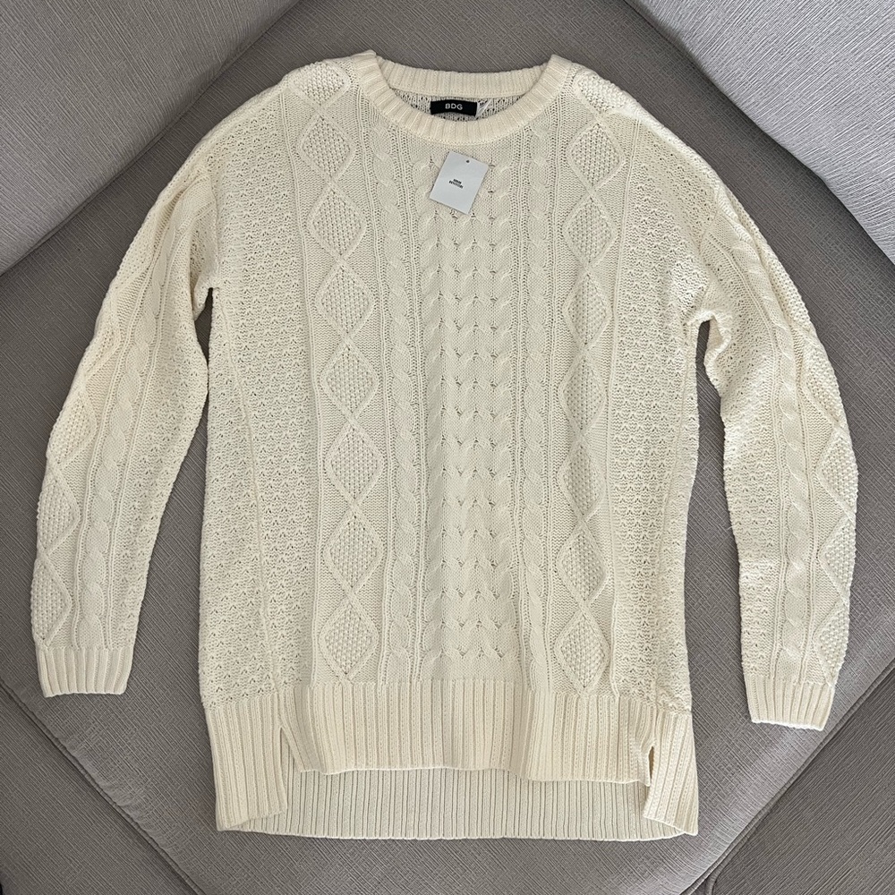 BRAND NEW BDG KNIT SWEATER